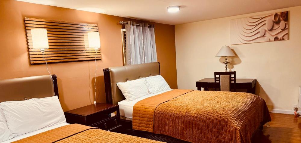 Superior Queen Room with Two Queen Beds interior